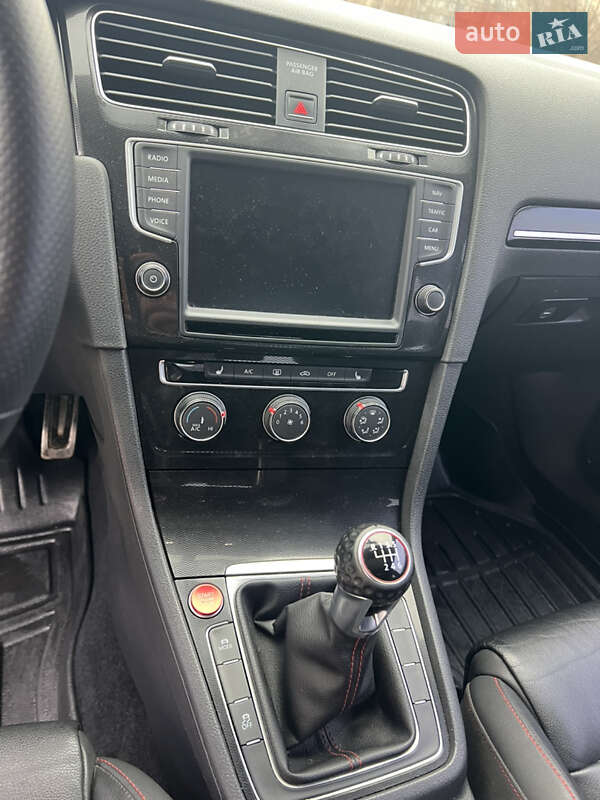 Volkswagen Golf GTI 2014