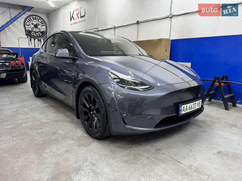 Tesla Model Y 2023