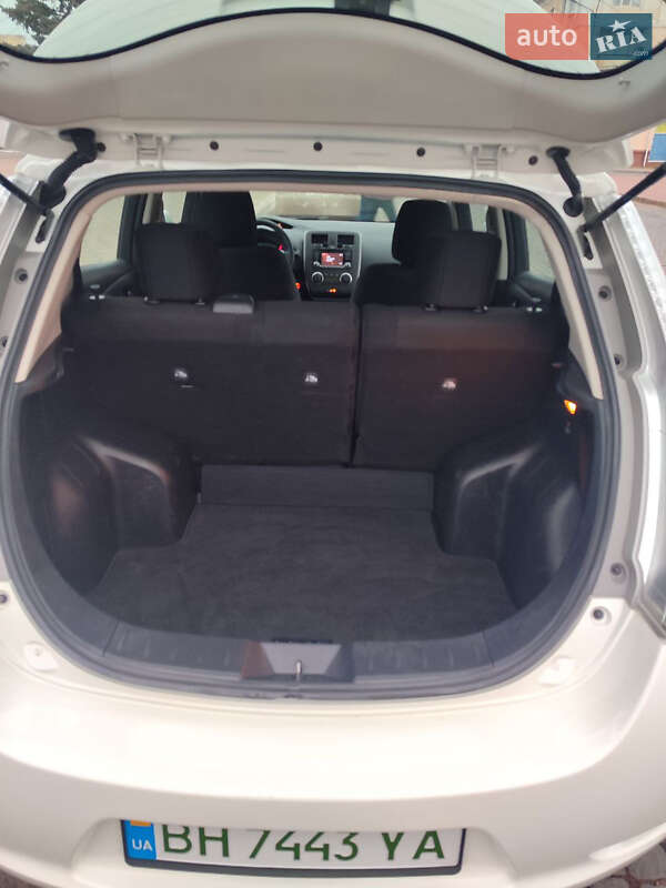 Nissan-12