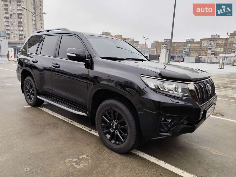 Toyota Land Cruiser Prado 2021