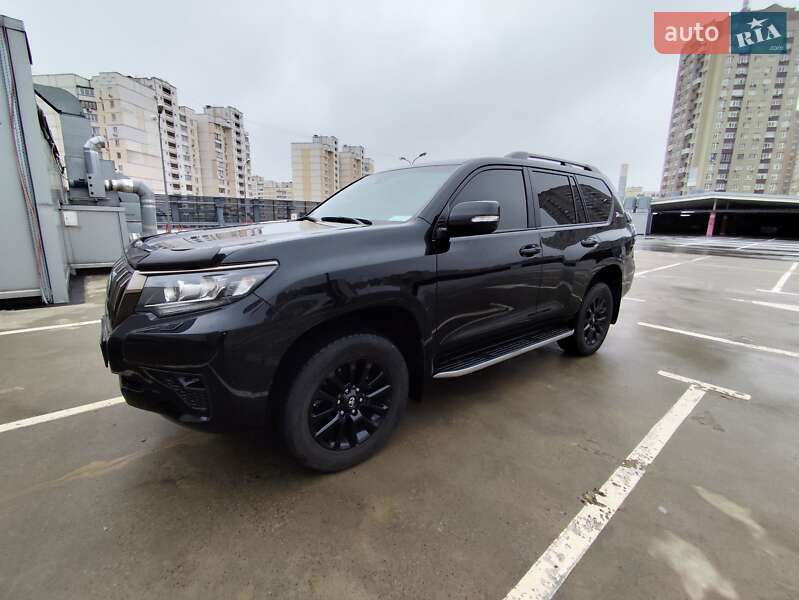 Toyota Land Cruiser Prado 2021