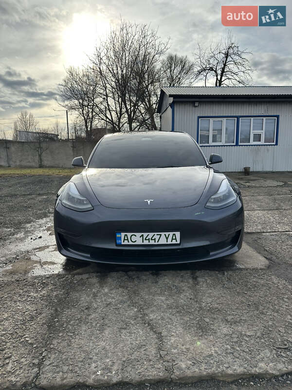 Tesla-4