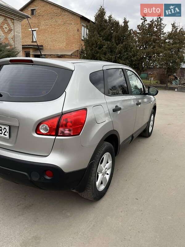 Nissan-2
