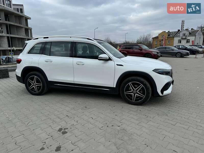 Mercedes-Benz EQB 2021