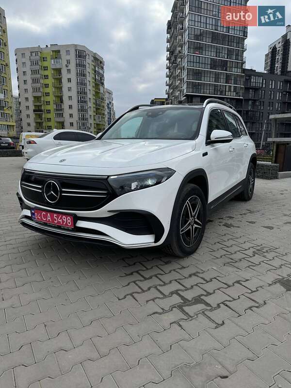 Mercedes-Benz EQB 2021