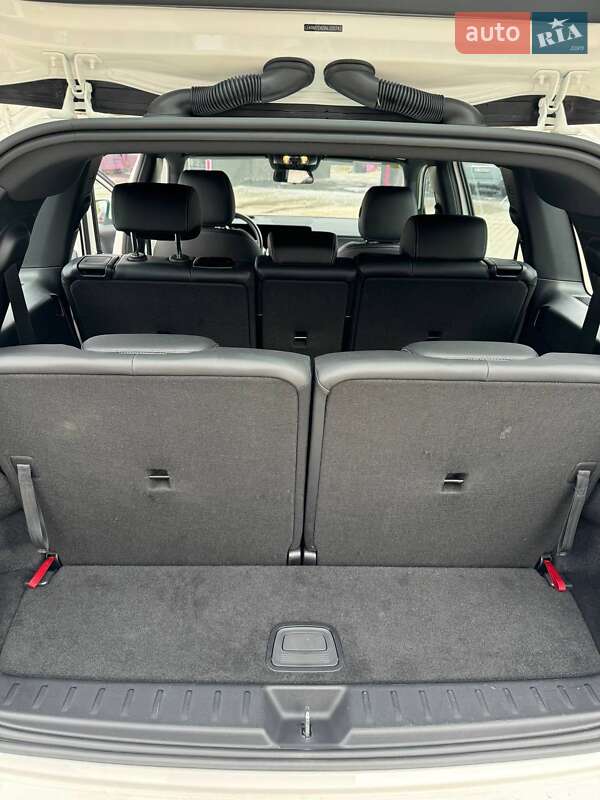 Mercedes-Benz EQB 2021