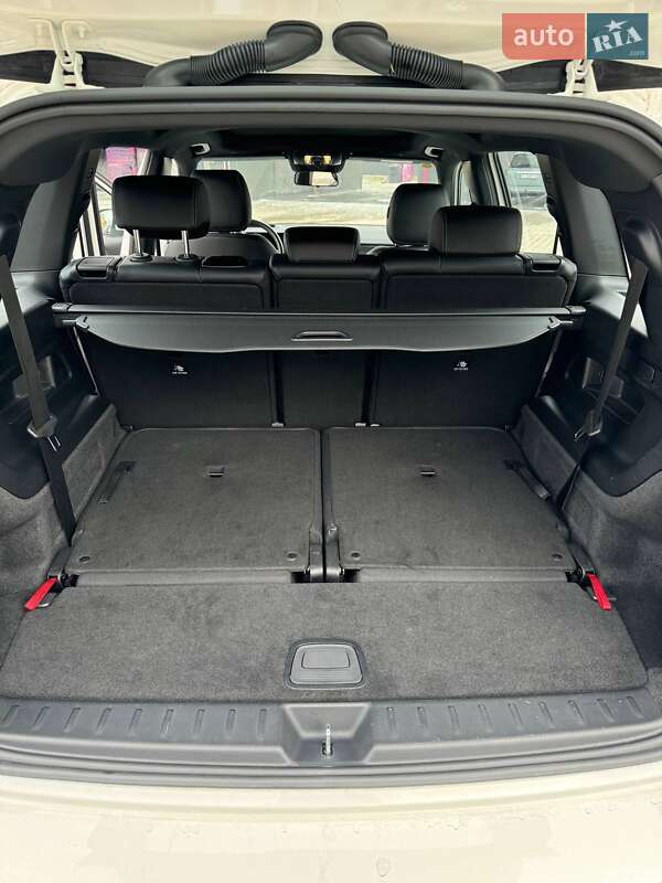 Mercedes-Benz EQB 2021