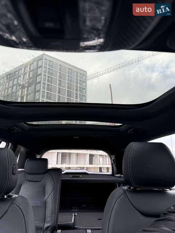 Mercedes-Benz EQB 2021