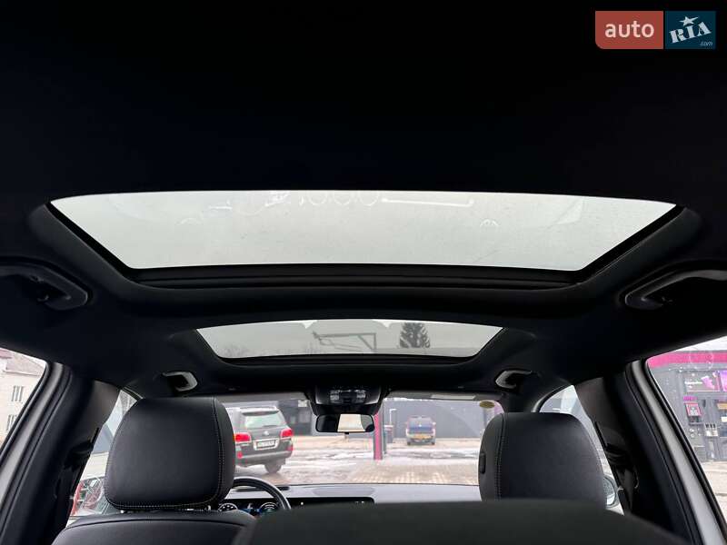 Mercedes-Benz EQB 2021