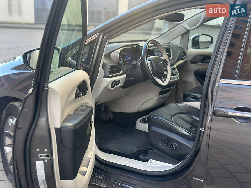 Chrysler Pacifica 2018