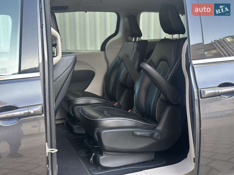 Chrysler Pacifica 2018