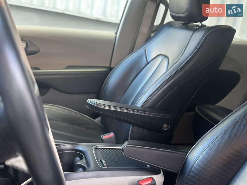 Chrysler Pacifica 2018