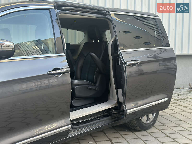 Chrysler Pacifica 2018