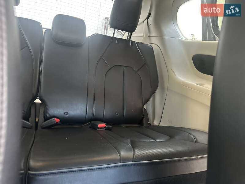 Chrysler Pacifica 2018