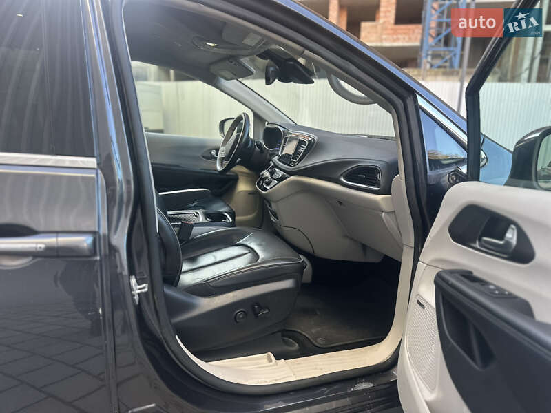 Chrysler Pacifica 2018