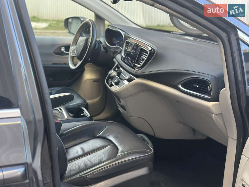 Chrysler Pacifica 2018