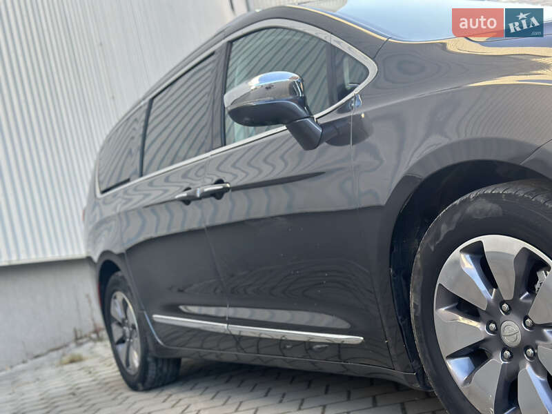 Chrysler Pacifica 2018