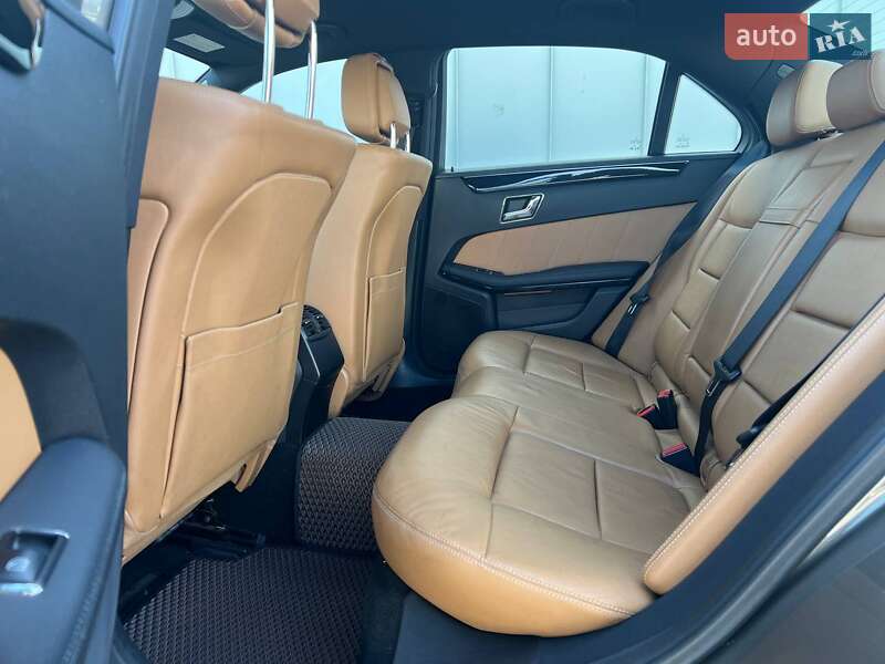 Mercedes-Benz E-Class 2010