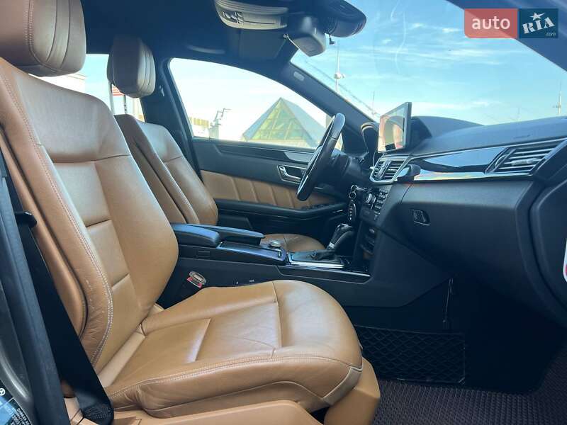 Mercedes-Benz E-Class 2010