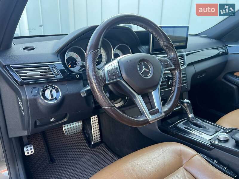 Mercedes-Benz E-Class 2010