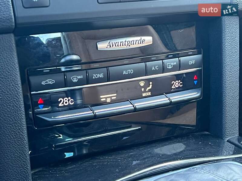 Mercedes-Benz E-Class 2010