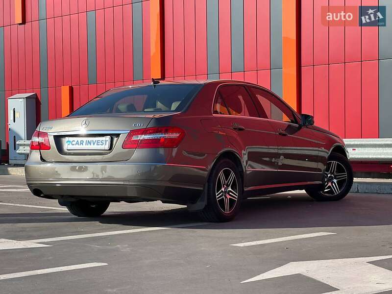 Mercedes-Benz E-Class 2010