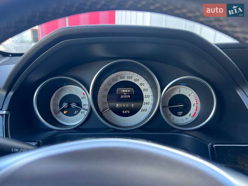 Mercedes-Benz E-Class 2010