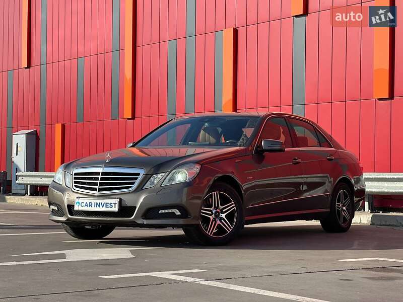 Mercedes-Benz E-Class 2010