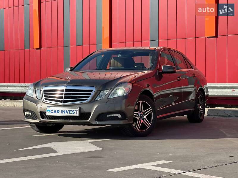 Mercedes-Benz E-Class 2010