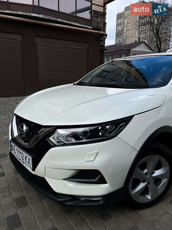 Nissan-13