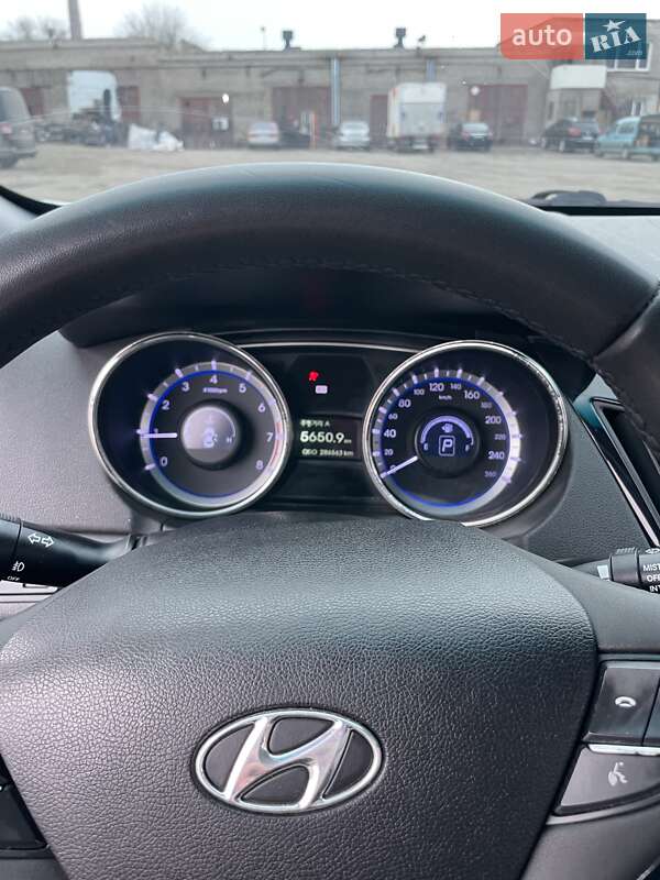 Hyundai-14