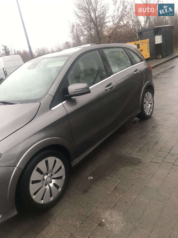 Mercedes-Benz B-Class 2014