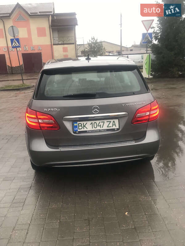 Mercedes-Benz B-Class 2014