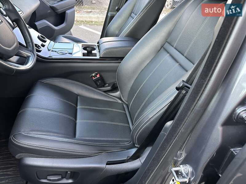Land Rover-23