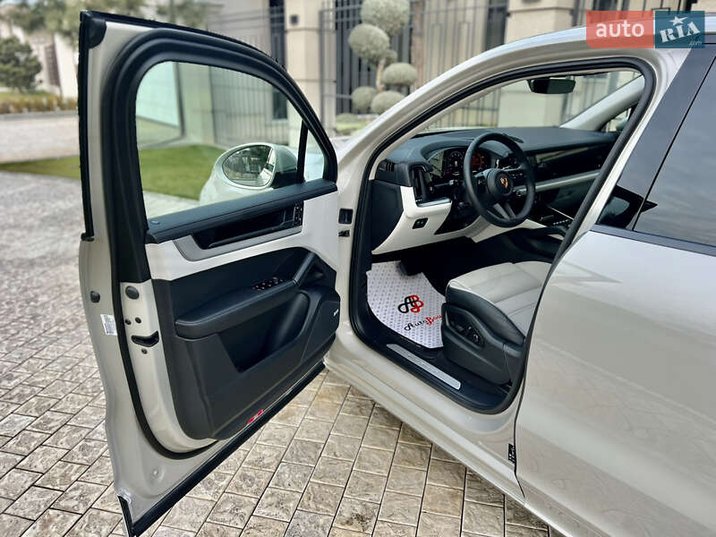 Porsche Cayenne 2024