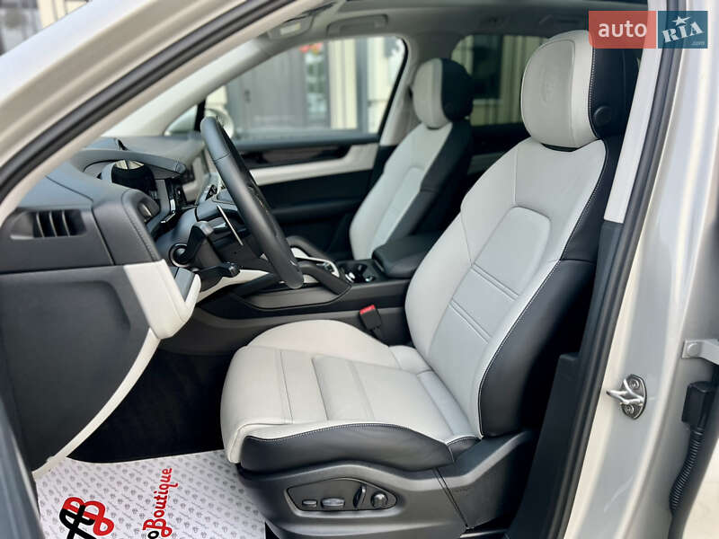 Porsche Cayenne 2024