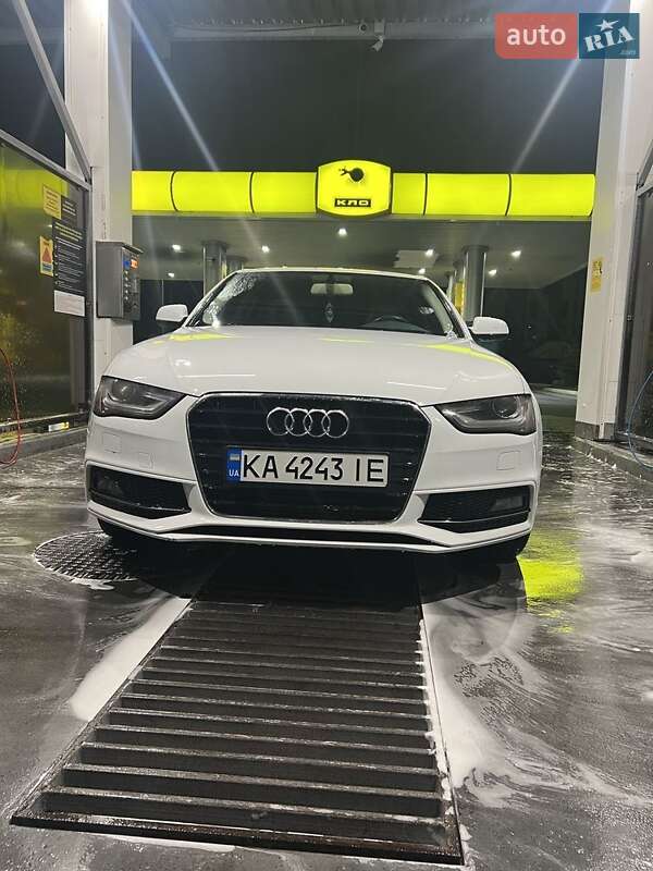 Audi-0