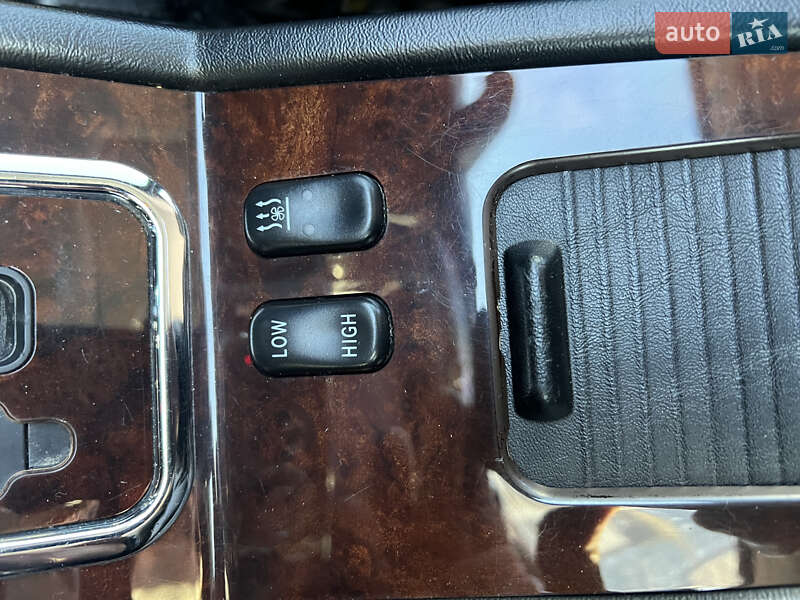 Mercedes-Benz G-Class 2012