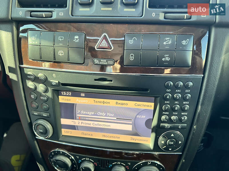 Mercedes-Benz G-Class 2012