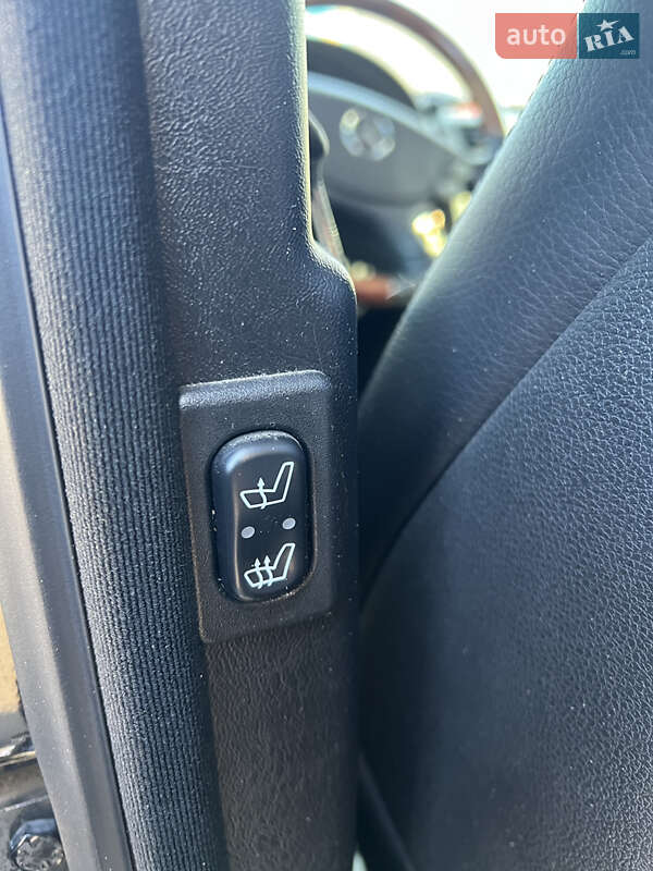 Mercedes-Benz G-Class 2012