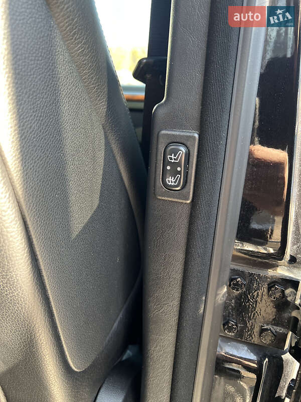 Mercedes-Benz G-Class 2012