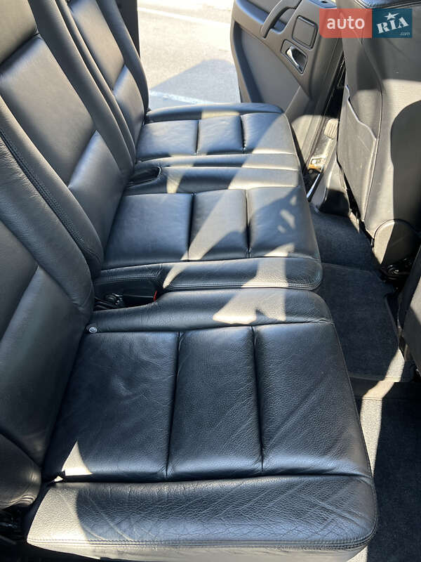 Mercedes-Benz G-Class 2012