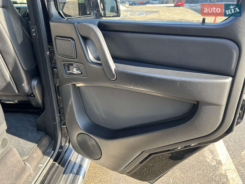 Mercedes-Benz G-Class 2012