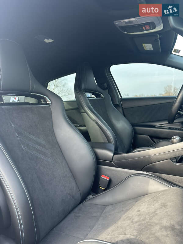 Hyundai-16
