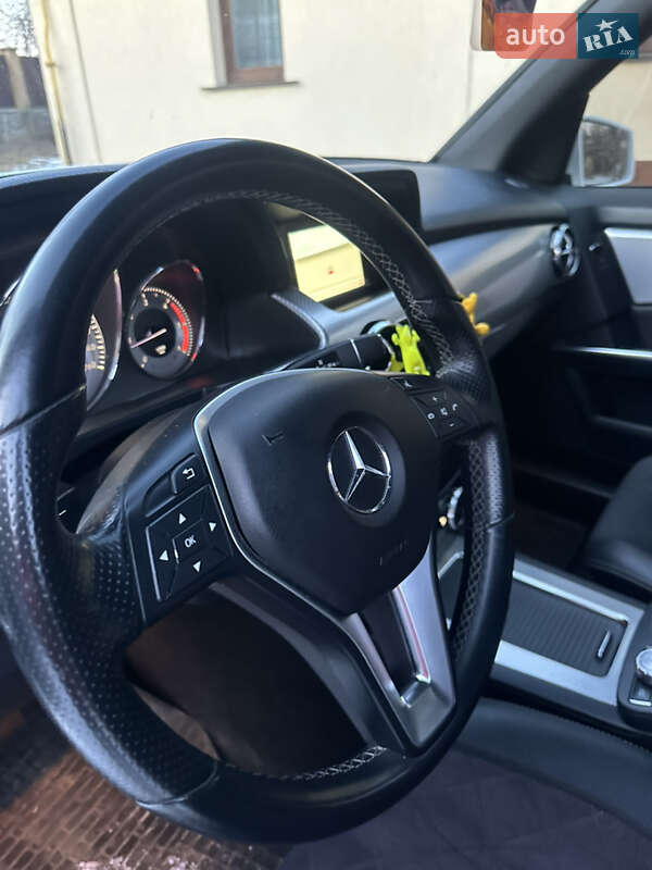 Mercedes-Benz GLK-Class 2012