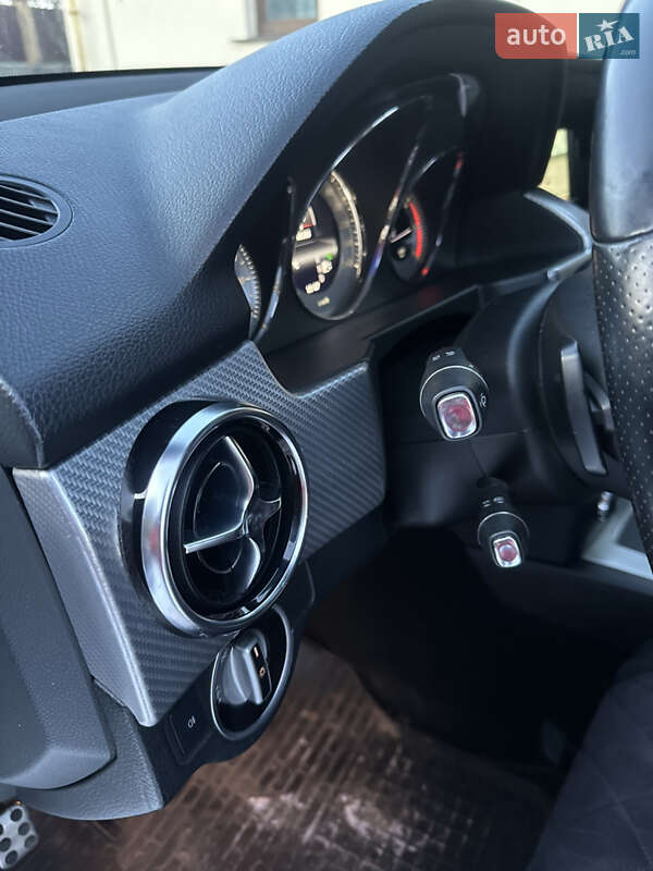 Mercedes-Benz GLK-Class 2012