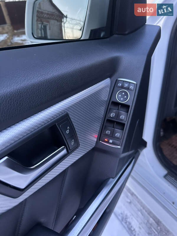 Mercedes-Benz GLK-Class 2012