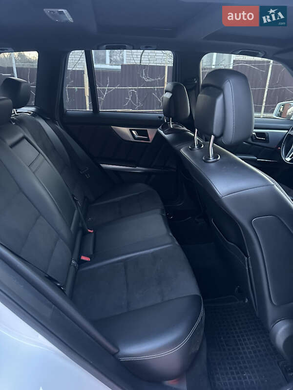 Mercedes-Benz GLK-Class 2012