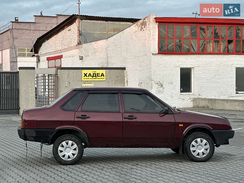 ВАЗ / Lada-11