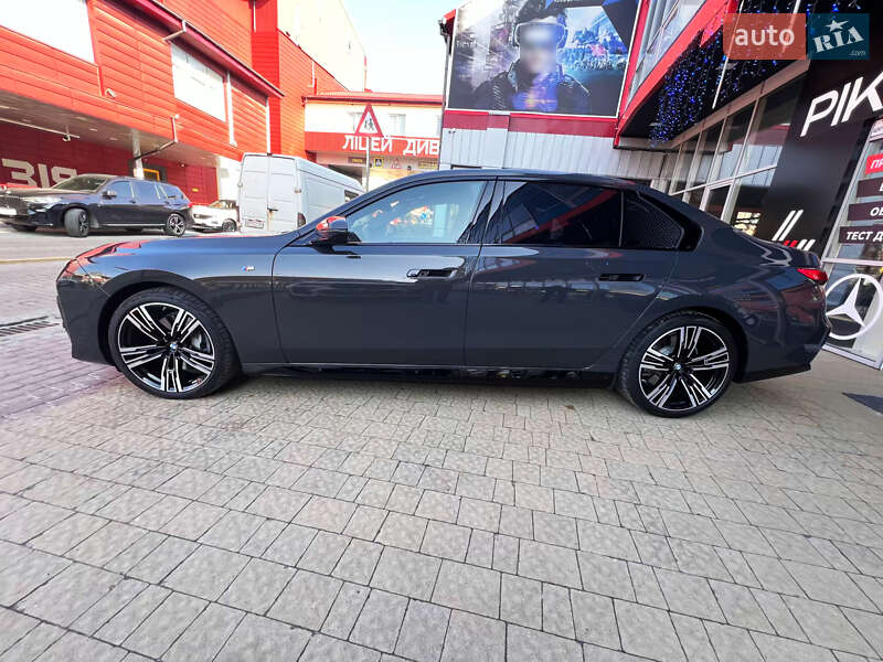 BMW i7 2022